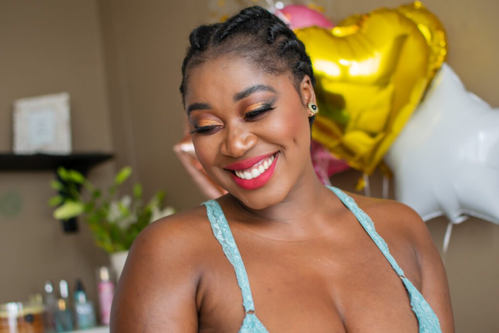 black beauty blogger, birthday balloons in bed